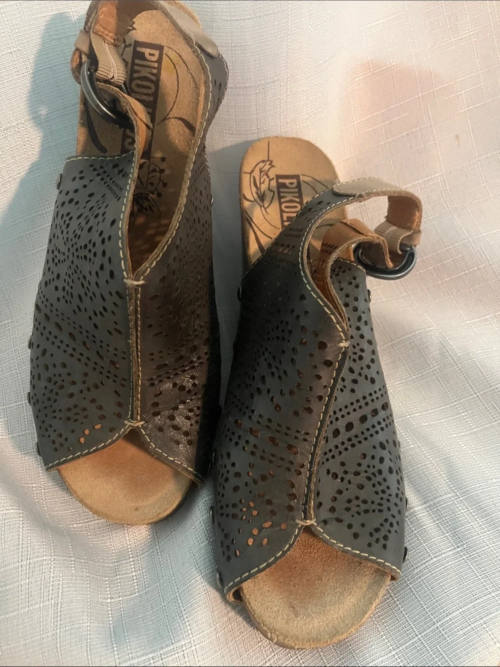 PIKOLINOS Women's olive Laser-Cut Leather Open-Toe Sandals